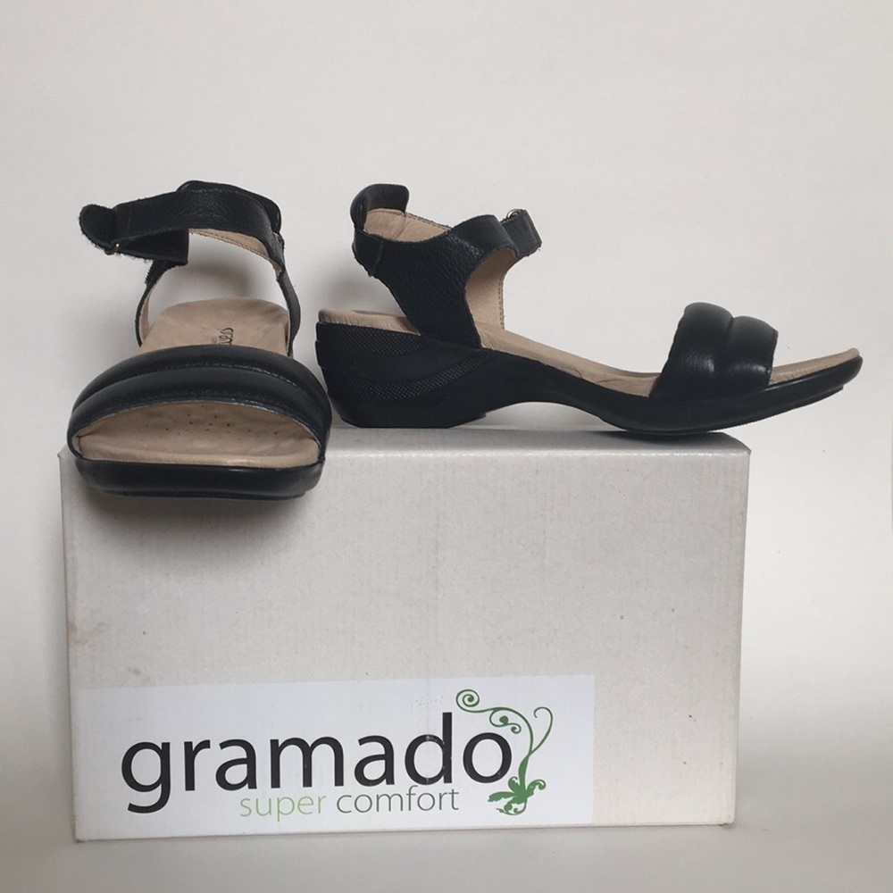 FINAL MARKDOWN 𝅺NIB Ladies’ Gramado Costa Black Sandals (39M/8)